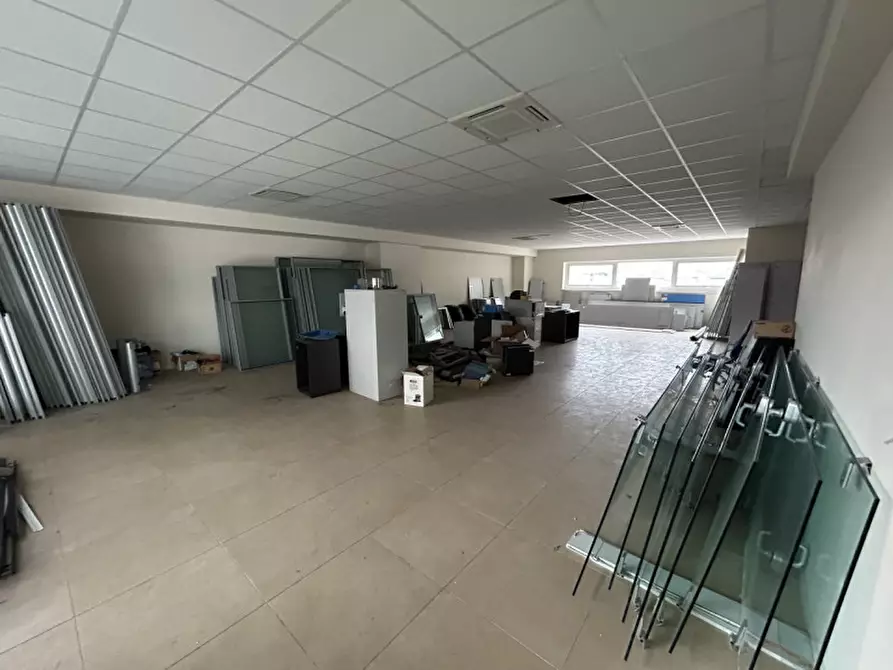 Immagine 8 di Ufficio in vendita  a Sarezzo