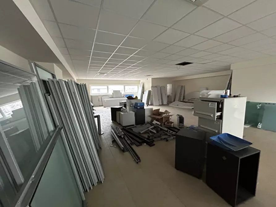 Immagine 10 di Ufficio in vendita  a Sarezzo