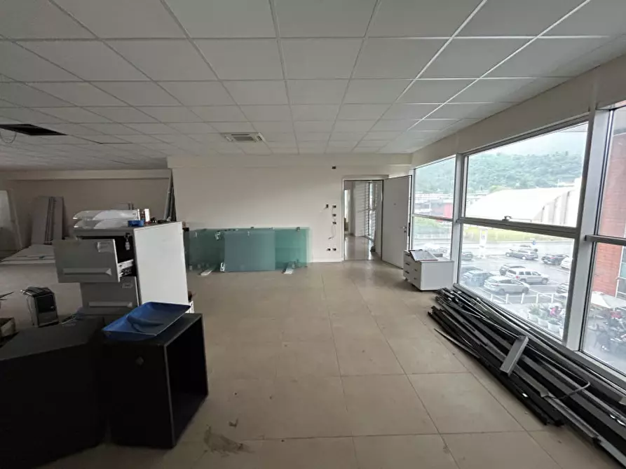 Immagine 11 di Ufficio in vendita  a Sarezzo