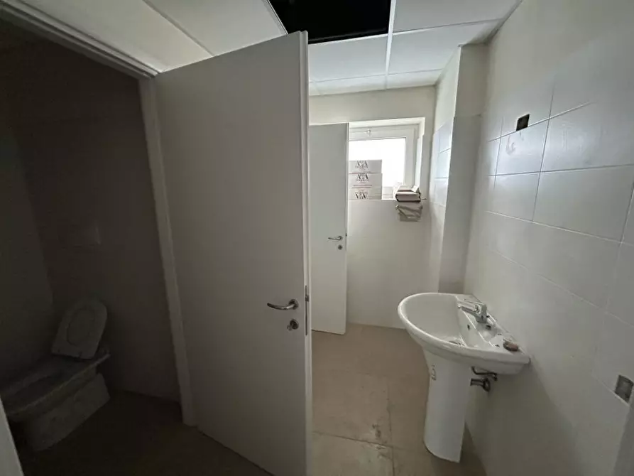 Immagine 15 di Ufficio in vendita  a Sarezzo