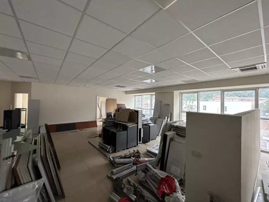 Immagine 26 di Ufficio in vendita  a Sarezzo