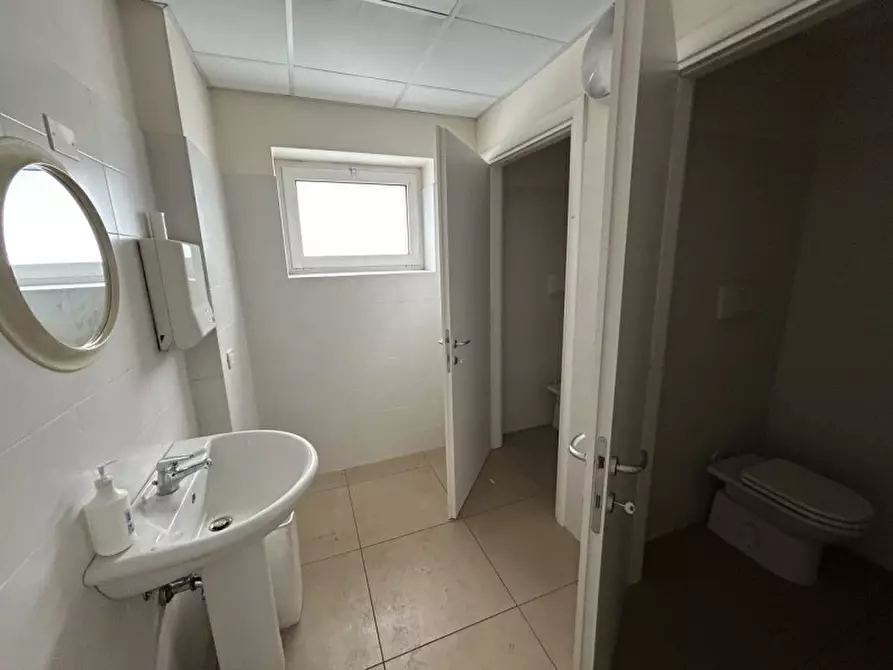 Immagine 31 di Ufficio in vendita  a Sarezzo