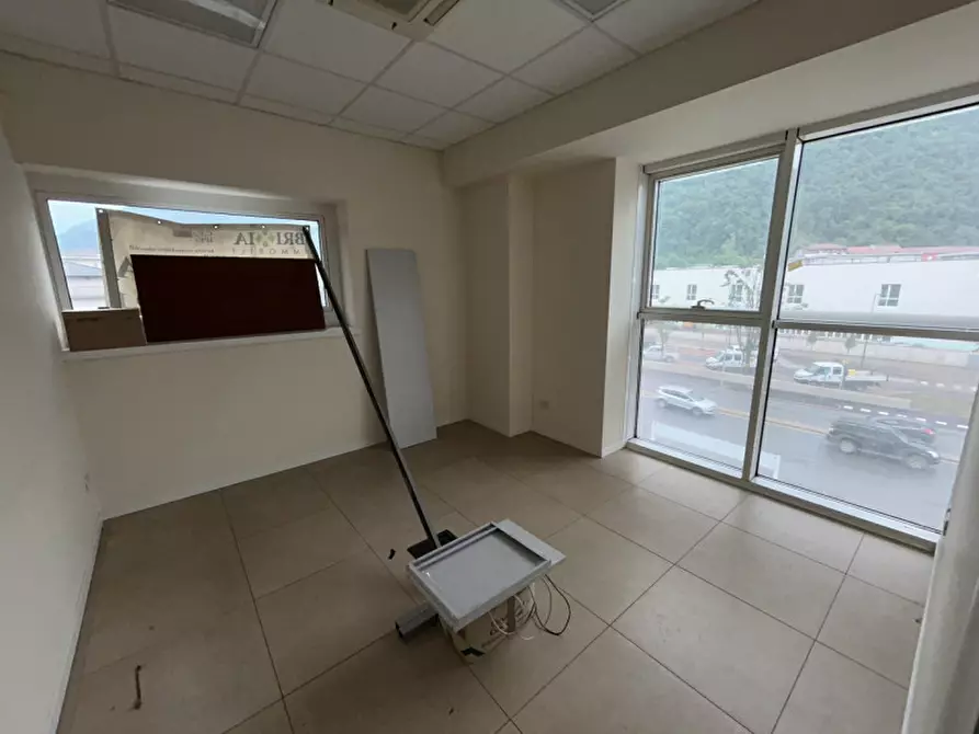 Immagine 35 di Ufficio in vendita  a Sarezzo