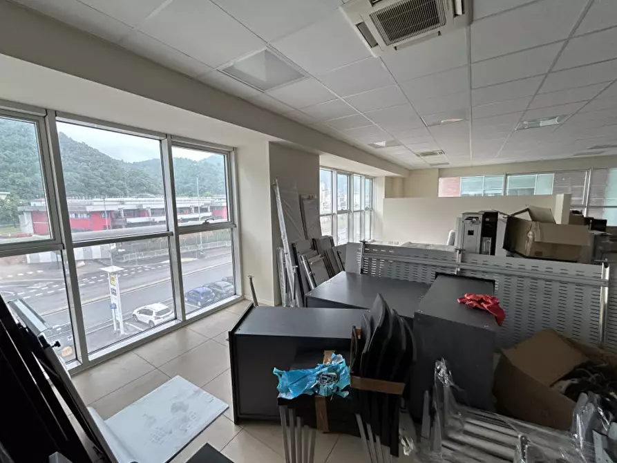 Immagine 37 di Ufficio in vendita  a Sarezzo