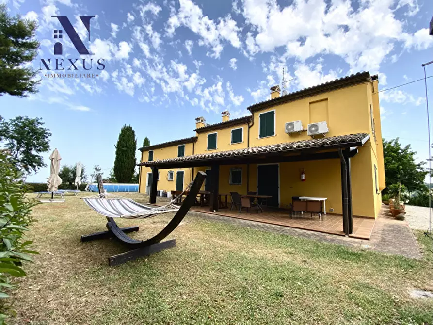 Immagine 1 di Villa in vendita  a Colli Al Metauro