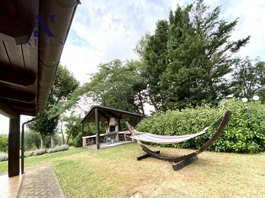Immagine 4 di Villa in vendita  a Colli Al Metauro