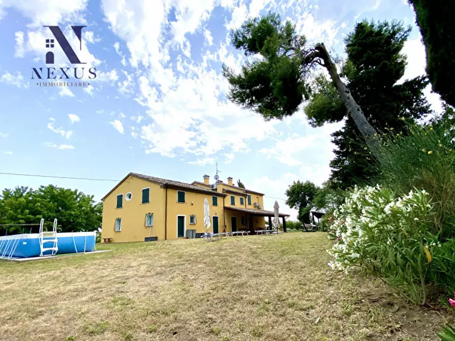 Immagine 15 di Villa in vendita  a Colli Al Metauro