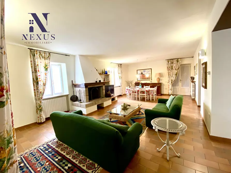 Immagine 27 di Villa in vendita  a Colli Al Metauro