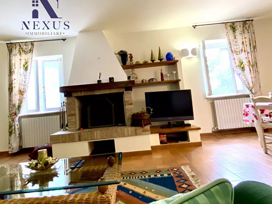 Immagine 28 di Villa in vendita  a Colli Al Metauro