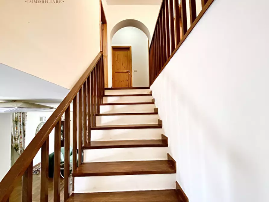 Immagine 37 di Villa in vendita  a Colli Al Metauro