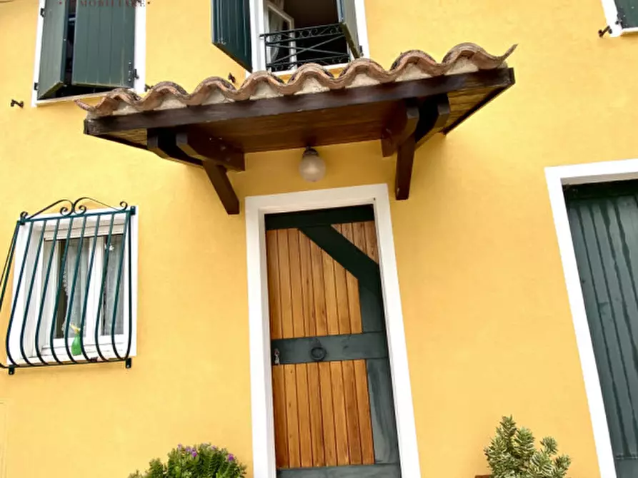 Immagine 52 di Villa in vendita  a Colli Al Metauro