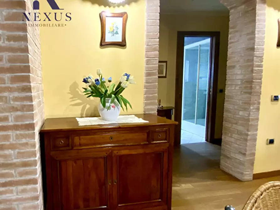 Immagine 65 di Villa in vendita  a Colli Al Metauro