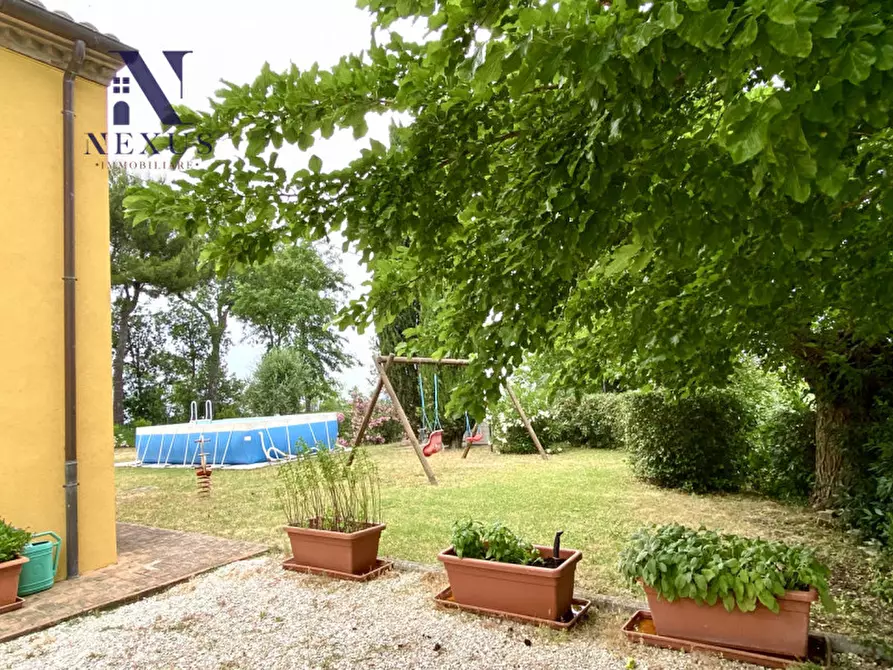 Immagine 77 di Villa in vendita  a Colli Al Metauro