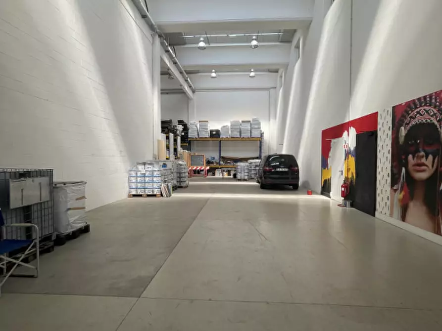 Immagine 1 di Capannone industriale in affitto  in Via Thomas Edison a Cadoneghe