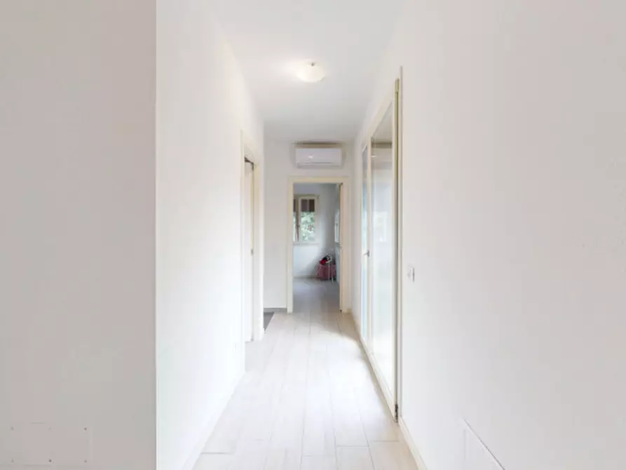 Immagine 20 di Villa in vendita  in VIA BOITO a Vicenza