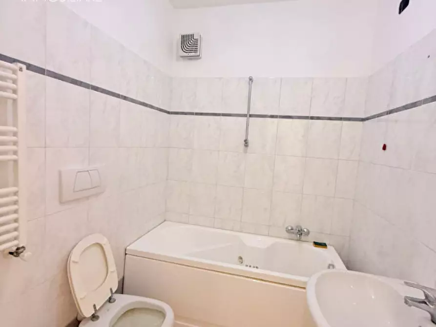 Immagine 13 di Appartamento in affitto  in Via Casilina 1932 a Roma