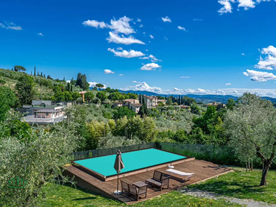 Immagine 6 di Villa in vendita  in via  di San Romano a Firenze