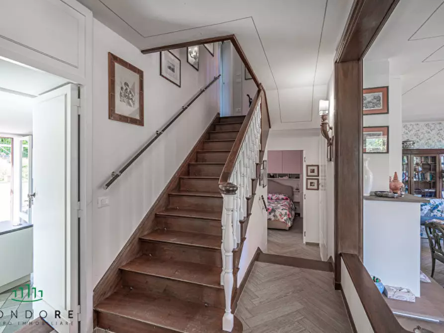 Immagine 11 di Villa in vendita  in via  di San Romano a Firenze