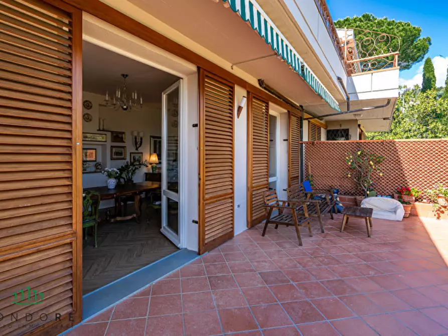 Immagine 13 di Villa in vendita  in via  di San Romano a Firenze