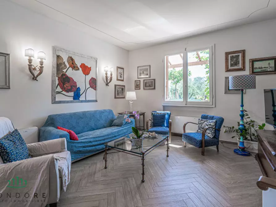 Immagine 17 di Villa in vendita  in via  di San Romano a Firenze