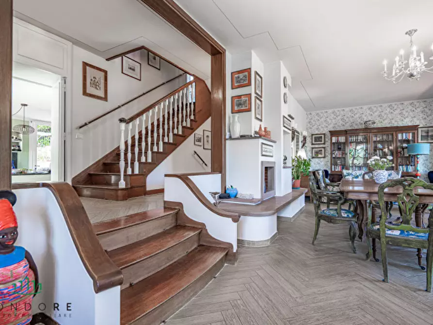 Immagine 18 di Villa in vendita  in via  di San Romano a Firenze