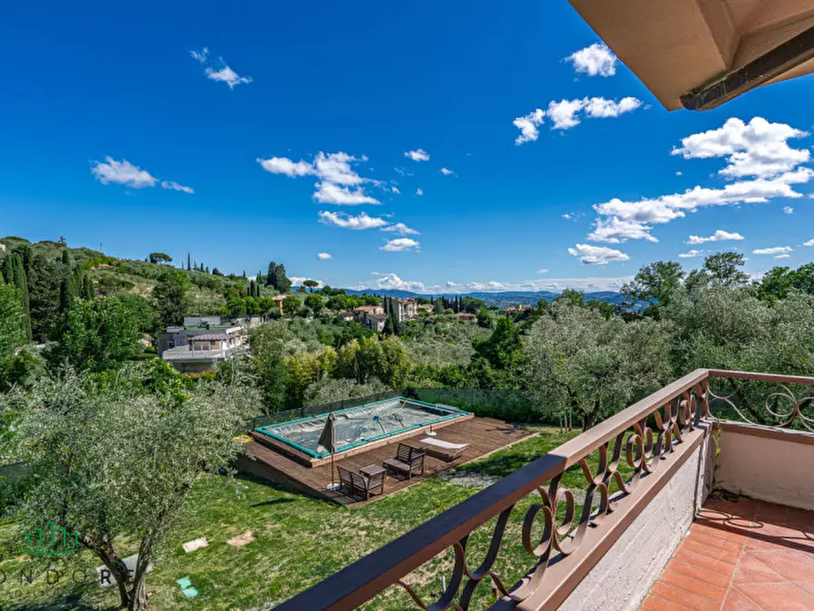 Immagine 30 di Villa in vendita  in via  di San Romano a Firenze