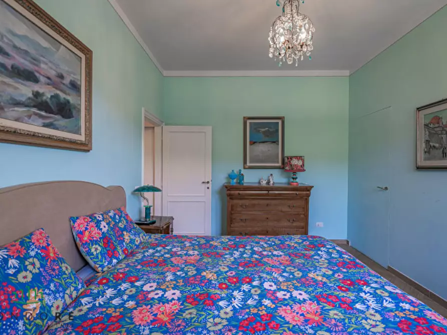 Immagine 32 di Villa in vendita  in via  di San Romano a Firenze