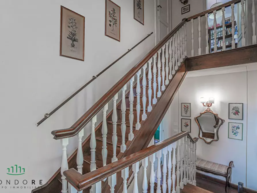 Immagine 35 di Villa in vendita  in via  di San Romano a Firenze