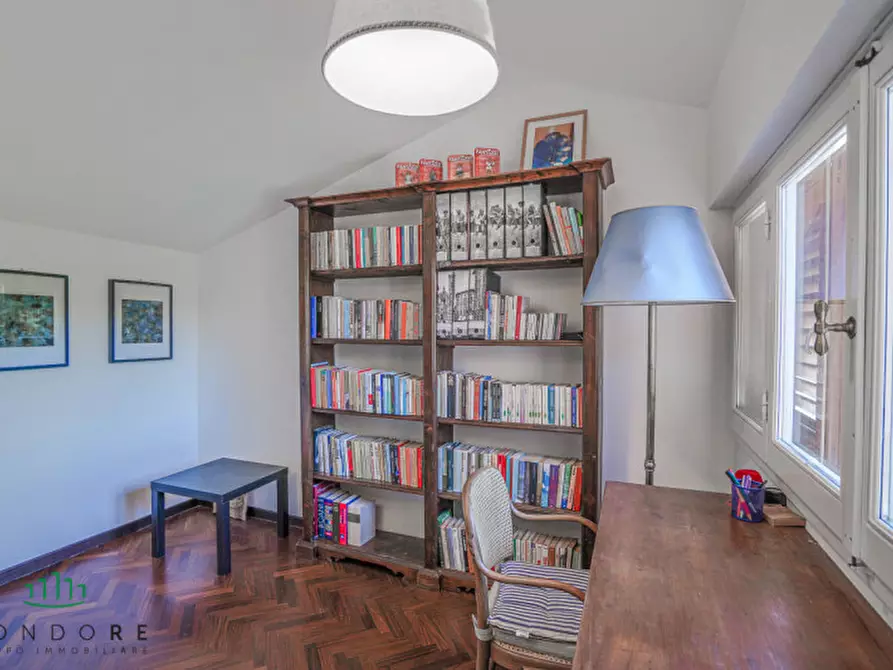 Immagine 36 di Villa in vendita  in via  di San Romano a Firenze