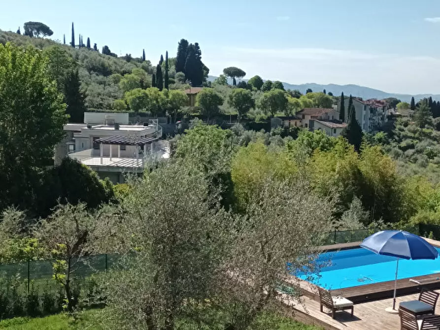 Immagine 42 di Villa in vendita  in via  di San Romano a Firenze
