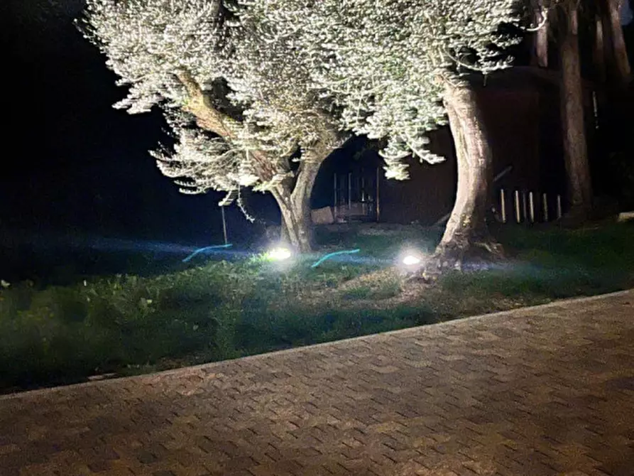 Immagine 42 di Villa in vendita  in via  di San Romano a Firenze