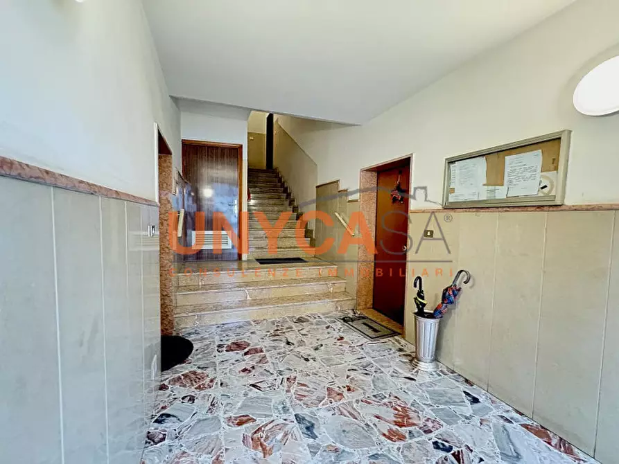 Immagine 3 di Appartamento in vendita  in Via Dolomiti a Verona