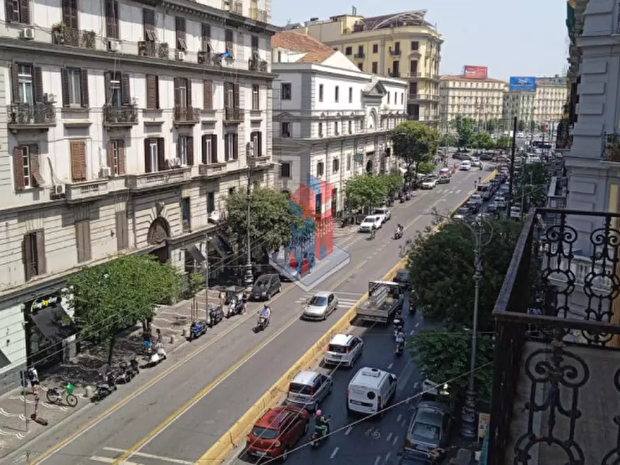 Immagine 4 di Appartamento in vendita  in CORSO UMBERTO a Napoli
