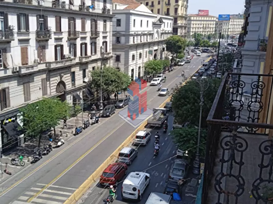 Immagine 5 di Appartamento in vendita  in CORSO UMBERTO a Napoli