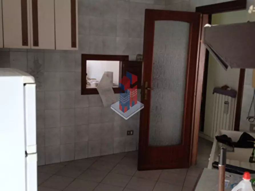 Immagine 13 di Appartamento in vendita  in CORSO UMBERTO a Napoli