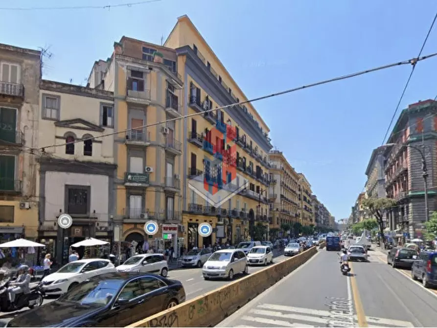 Immagine 15 di Appartamento in vendita  in CORSO UMBERTO a Napoli