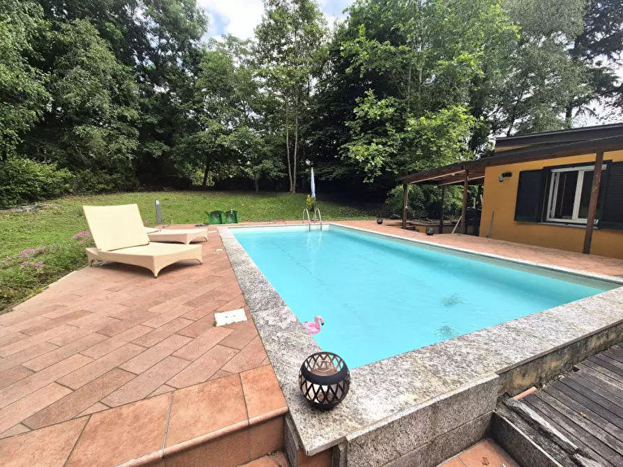 Immagine 6 di Villa in vendita  in Via Cordona 5 a Agrate Conturbia