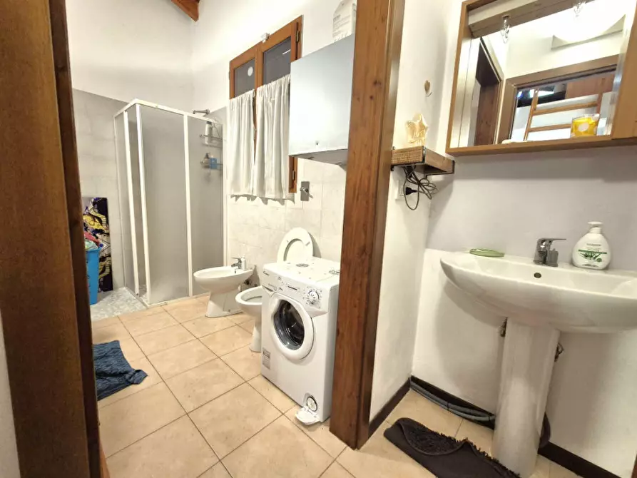 Immagine 35 di Villa in vendita  in Via Cordona 5 a Agrate Conturbia