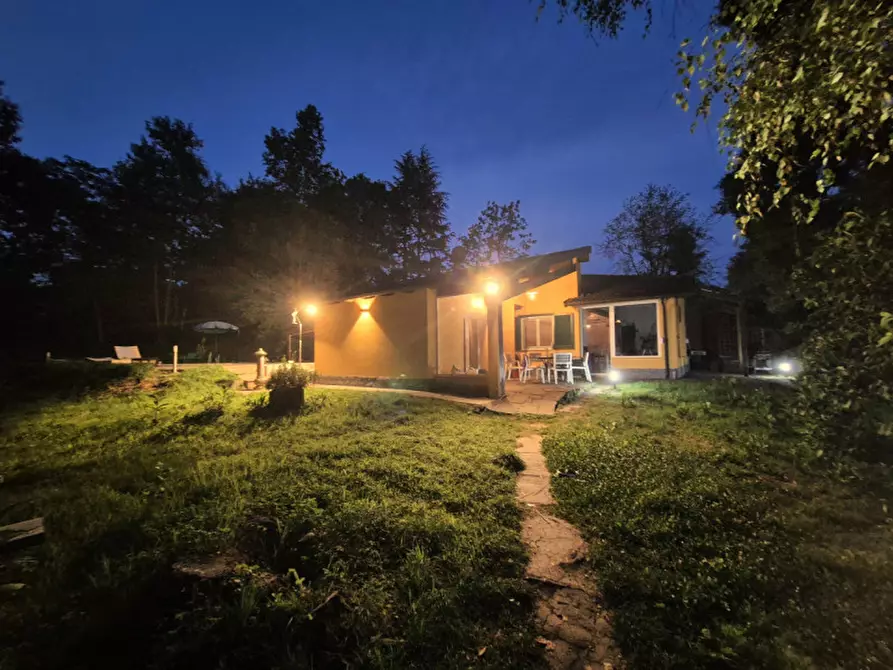 Immagine 38 di Villa in vendita  in Via Cordona 5 a Agrate Conturbia