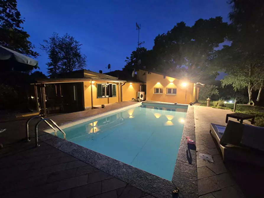 Immagine 40 di Villa in vendita  in Via Cordona 5 a Agrate Conturbia