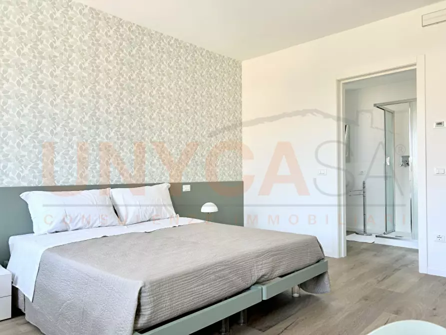 Immagine 3 di Attività commerciale in vendita  in Via Andrea Mantegna a Tombolo