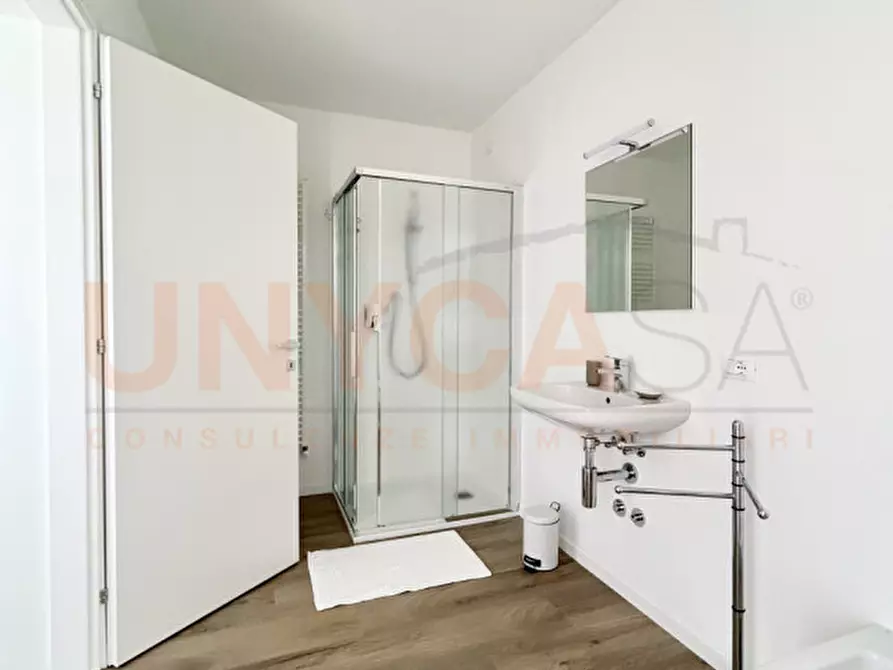 Immagine 16 di Attività commerciale in vendita  in Via Andrea Mantegna a Tombolo