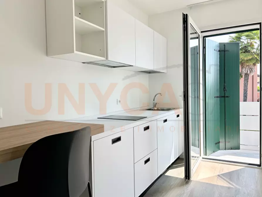 Immagine 22 di Attività commerciale in vendita  in Via Andrea Mantegna a Tombolo