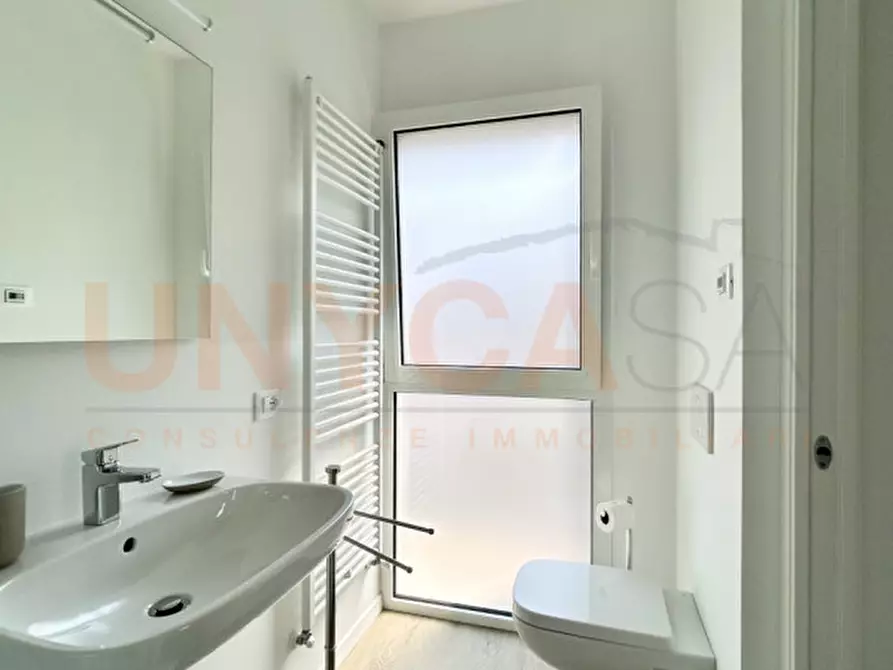 Immagine 28 di Attività commerciale in vendita  in Via Andrea Mantegna a Tombolo