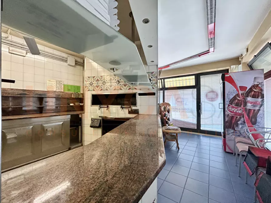 Immagine 35 di Attività commerciale in vendita  in Via Andrea Mantegna a Tombolo