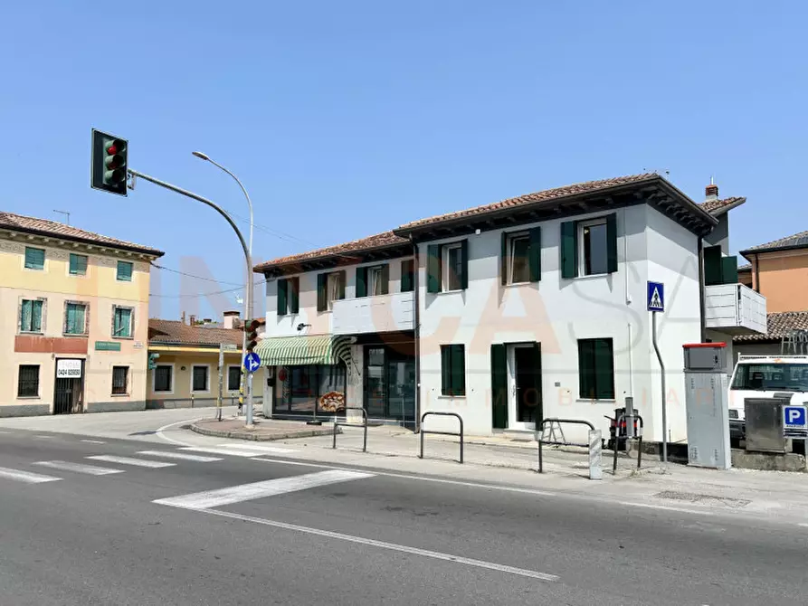 Immagine 39 di Attività commerciale in vendita  in Via Andrea Mantegna a Tombolo