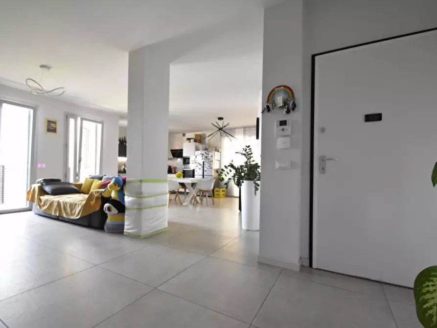 Immagine 5 di Appartamento in vendita  in Via Verona 22 a Sommacampagna