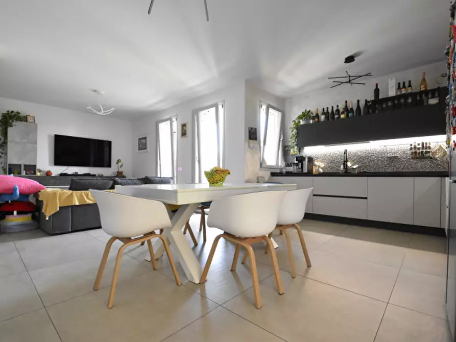 Immagine 9 di Appartamento in vendita  in Via Verona 22 a Sommacampagna