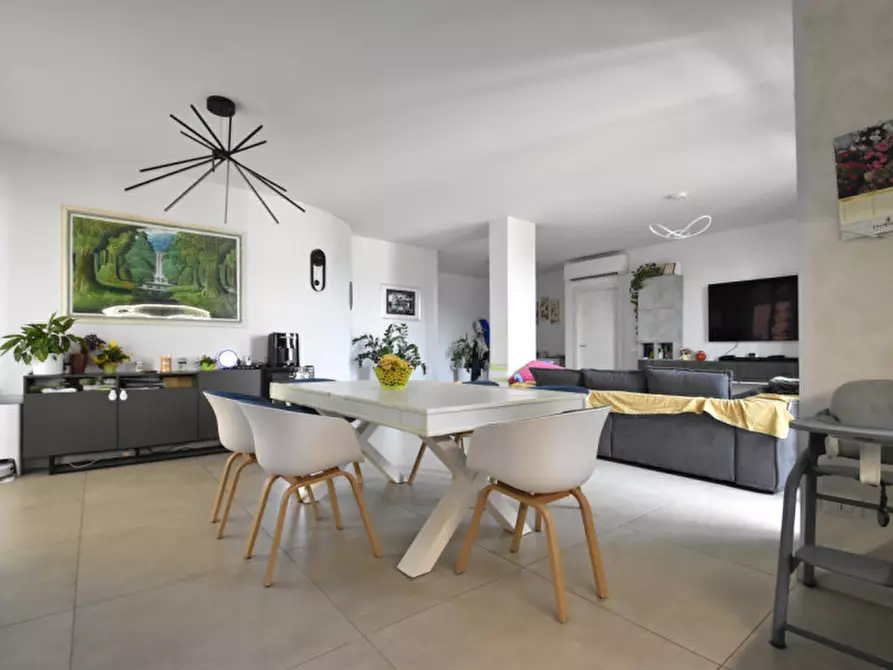 Immagine 11 di Appartamento in vendita  in Via Verona 22 a Sommacampagna