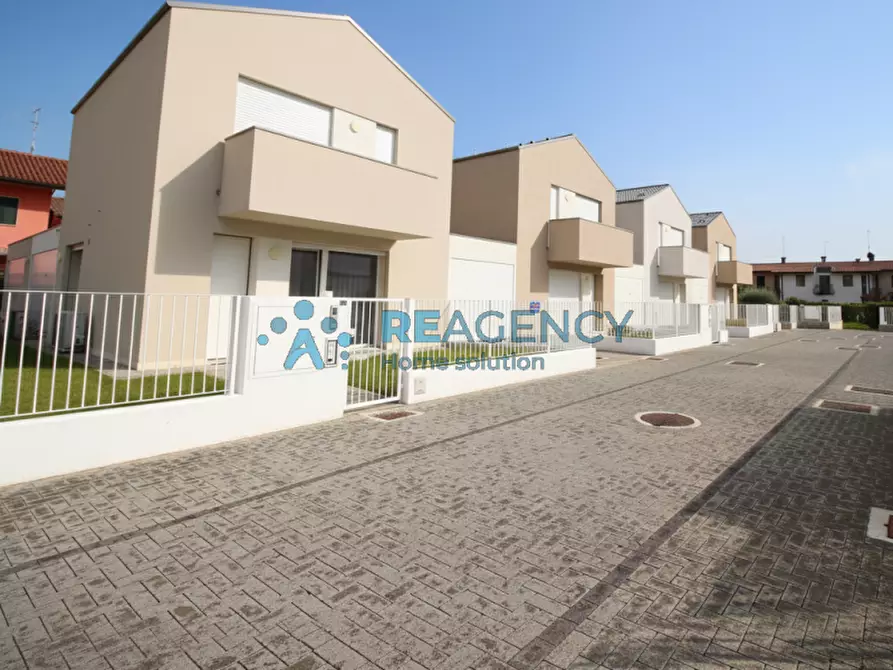 Immagine 4 di Villetta a schiera in vendita  in VIA santa chiara a Bassano Del Grappa